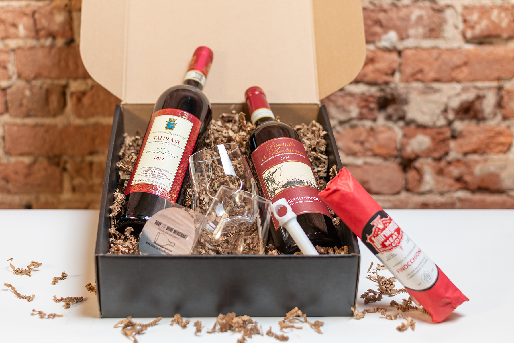 Gift Kit - The Italian Wine Experience. Price shown is before wine. THUMBNAIL