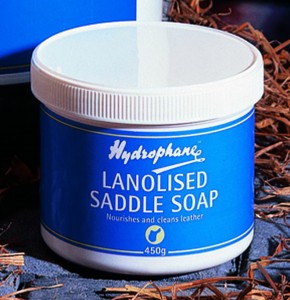 Hydrophane Lanolinized Saddle Soap MAIN