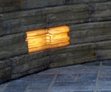 Kerr Lighting 12 Volt StackedStone Wall Lights 4" x 12" For 4" Thick Modular Retaining Wall Systems THUMBNAIL