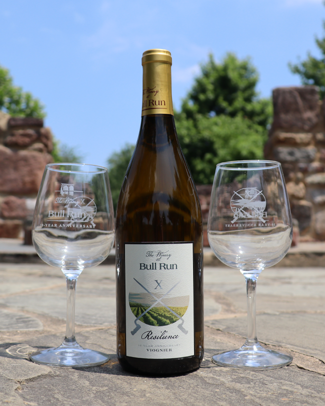 10-Year Anniversary Wine & Glasses Bundle THUMBNAIL