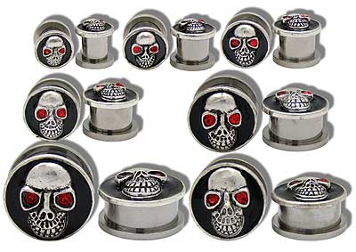 SE0663 Skull with Red Gem Eye Threaded Ear Tunnel MAIN