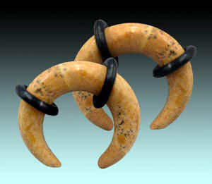 WB1127 Ear Crescent Stone Pairs MAIN