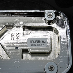 KMC XD SERIES 1079L170SB1-H63 CENTER CAP SWATCH